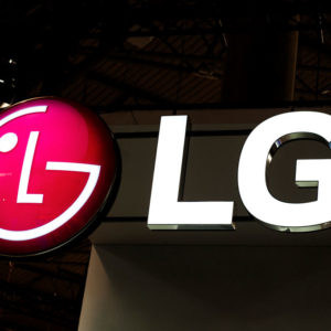 LG tease l'annonce d'un smartphone pliable en septembre pour concurrencer Samsung et Huawei