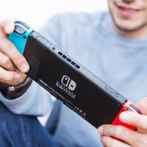 Nintendo va changer le processeur et le stockage de la Switch d'origine