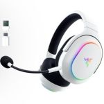 image produit Razer Barracuda X Chroma - Casque de Jeu multiplateforme sans Fil avec 6 Zones Chroma RGB (SmartSwitch Hyperspeed & Bluetooth, 40mm Drivers, Micro cardioïde HyperClear détachable) Blanc