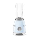 image produit Smeg, Mini-blender Compact PBF01PBEU, 2 Niveaux de Vitesse, Blocage Moteur de Sécurité, 2 bouteilles de 600 ml Fournies, Base Antidérapante, Range cordon Intégré, 300W, Bleu Azur - livrable en France