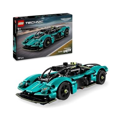 image LEGO Technic Aston Martin Valkyrie - Jouet Voiture de Course - Maquette à Construire avec Moteur V12 & Portes Papillon Ouvrantes - Cadeau Collector pour Garçon ou Fille dès 9 Ans 42208
