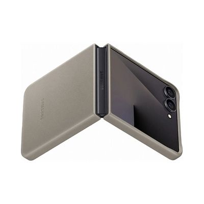 image Samsung Kindsuit EF-VF766 Étui de Protection pour Smartphone Galaxy Z Flip7, Aspect Cuir, résistant aux Rayures, Taupe