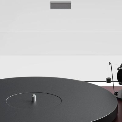 image Platines vinyle hi-fi Pro-Ject Debut Carbon Evo II Bordeaux satiné