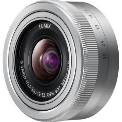 image Panasonic Lumix 12-32mm F3.5-5.6 | Objectif Zoom Standard H-FS12032E-K (Grand angle 12mm, Stabilisé, equiv. 35mm : 24-64mm) Noir – Compatible monture Micro 4/3 Panasonic & Olympus