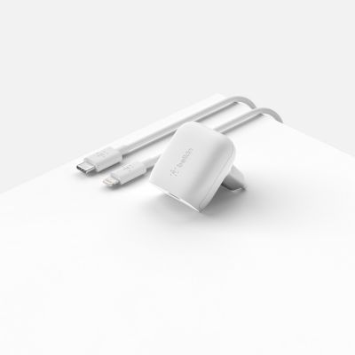 image Belkin Chargeur secteur USB-C 18 W avec câble USB-C vers Lightning de 1,2 m