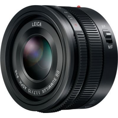 image Panasonic LEICA 15mm F1.7 | Objectif à focale fixe H-X015E-K (Grand angle 15mm, Grande ouverture F1.7, Ultra compact, equiv. 35mm : 30mm) Noir – Compatible monture Micro 4/3 Panasonic & Olympus