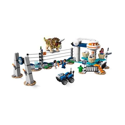LEGO-Jurassic World La fureur du Tricératops Jouets Dinosaure , 447 Pièces 75937