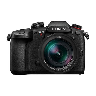 image Panasonic Lumix GH5M2L | Appareil photo Hybride Expert + Objectif Panasonic Leica 12-60mm (Capteur 4/3 20.3MP, Double stab., C4K 60p, 4:2:2 10bit, Live Stream., Tropicalisé) Noir – Version Française
