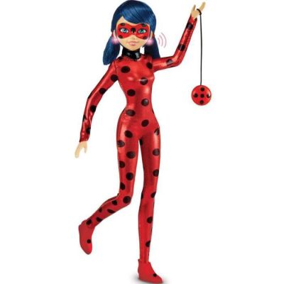 image Bandai - Miraculous Ladybug - Poupée Ladybug - Poupée mannequin 26 cm à fonctions sonore et lumineuse - Poupée de super-héros - P50250