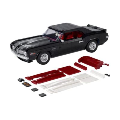 image LEGO 10304 Icons Chevrolet Camaro Z28, Kit de Construction de Voiture Miniature, Muscle Car Américaine, Maquette à Construire, Cadeau pour Adultes