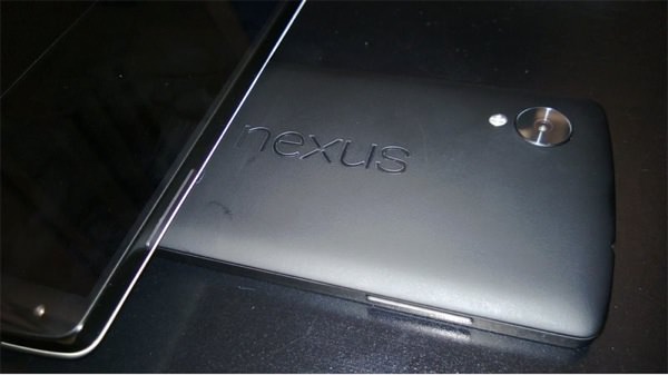 Nexus 5 Fuite Arriere